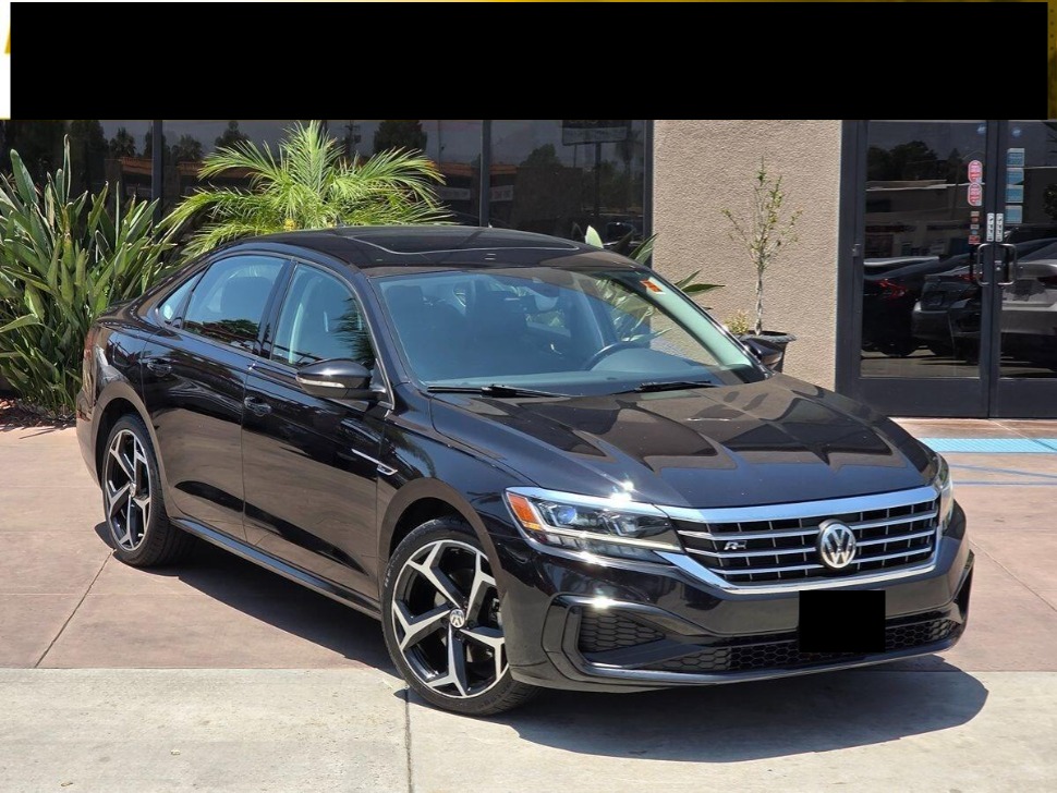 2020 Volkswagen Passat R-Line's photo