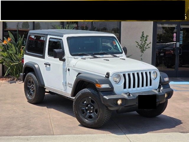 2020 Jeep Wrangler Sport's photo