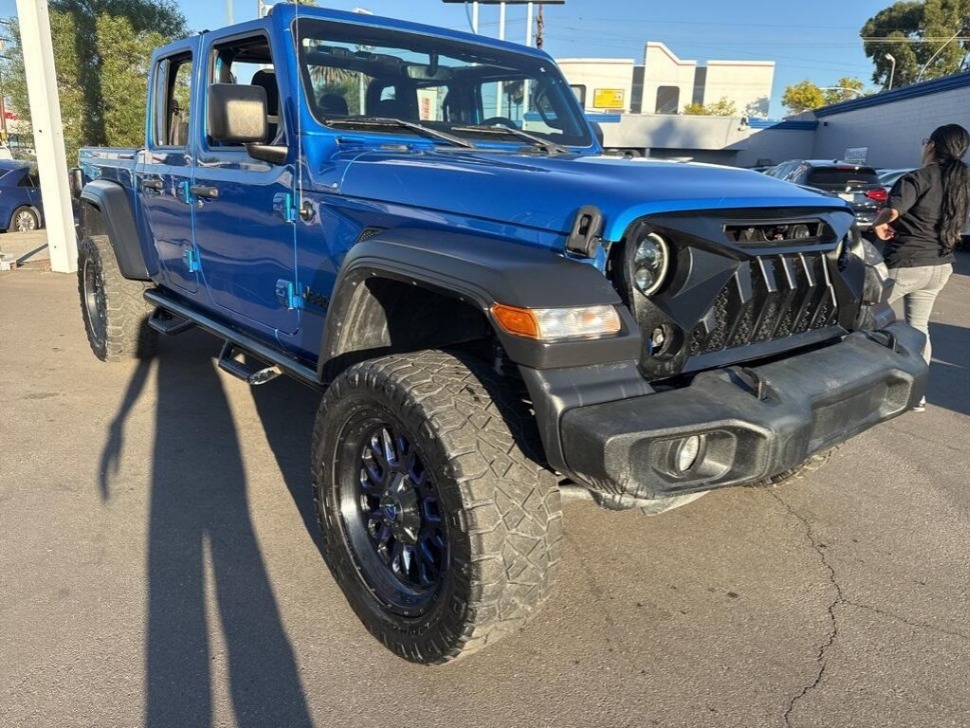 2020 Jeep Gladiator Sport S's photo