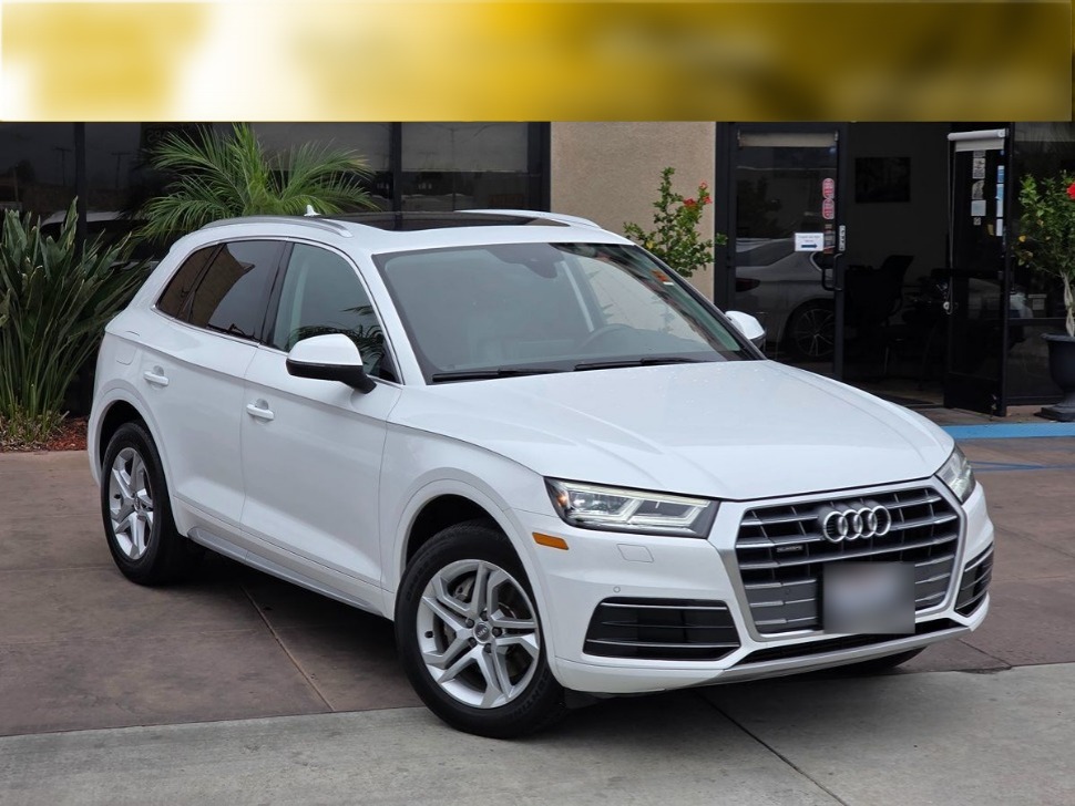 2018 Audi Q5 2.0T quattro S tronic Premium Plus's photo